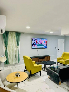 Luxury 2 Bedrooms 1 Bathroom Near NYC and EWR